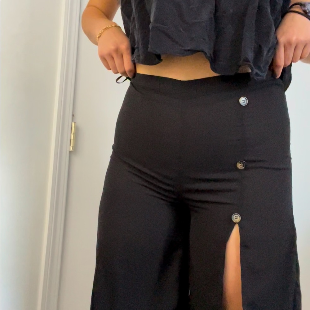 Black flowy pants